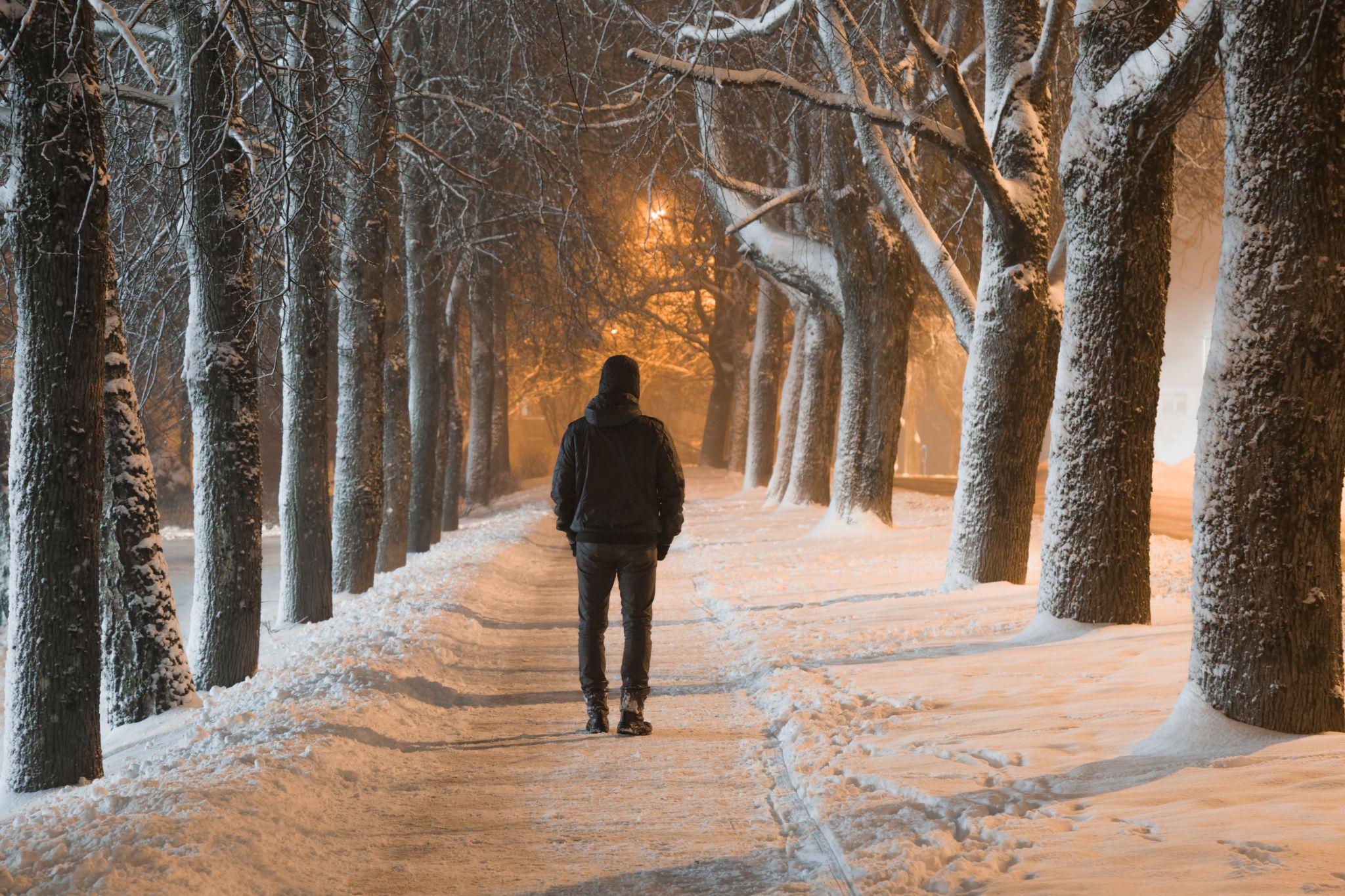 How to Stay Visible and Safe While Walking at Night in Winter